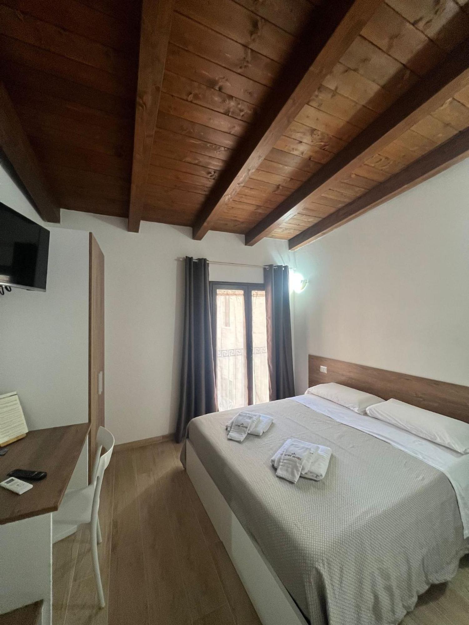 B&B Vittorio Emanuele Cirò Marina Eksteriør billede